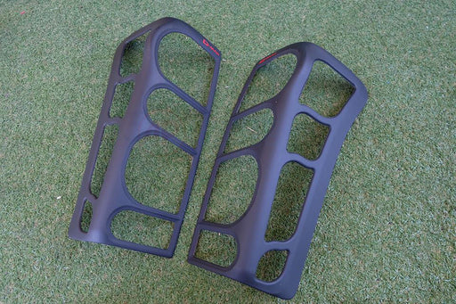 Tail Light  (MATTE BLACK) ( Pair） for D MAX 2012 - 2015