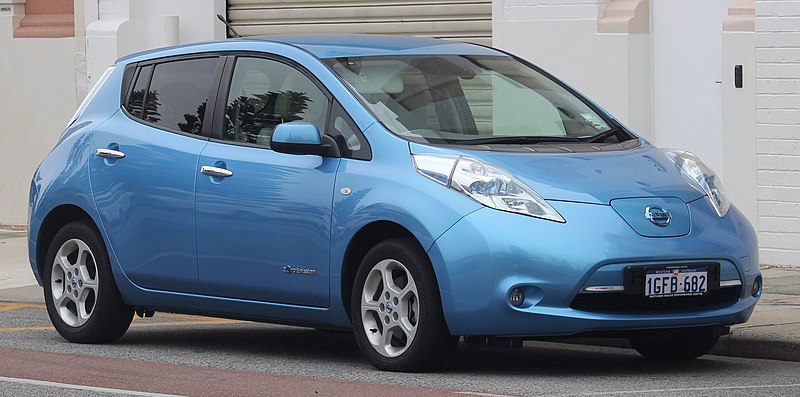 Copy of NISSAN LEAF / eNV200 Fully integrated camera with installed