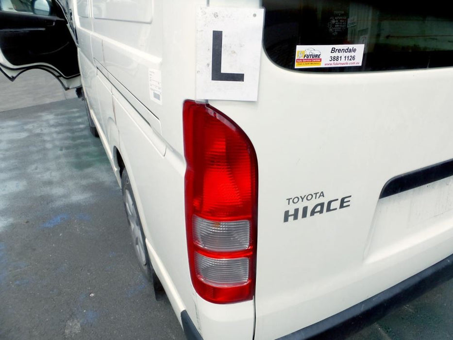 TAIL LIGHT ( LEFT SIDE - PASSENGER SIDE ) FOR Toyota Hiace 05-15 -- OEM looking