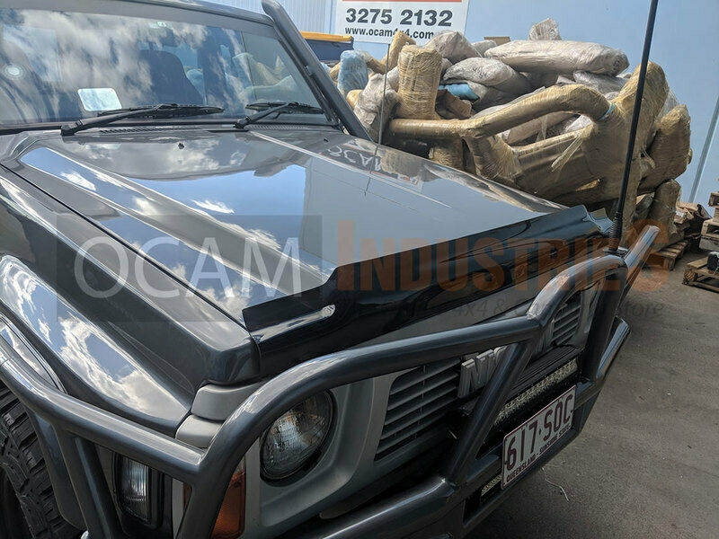 Bonnet Protector BUG GUARD WIND DEFLECTOR (BLACK) for Nissan SAFARI / PATROL Y60