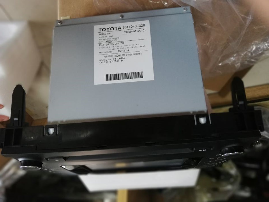 Factory Replacement Toyota Highlander 2014 - 2018  stereo radio  cd player